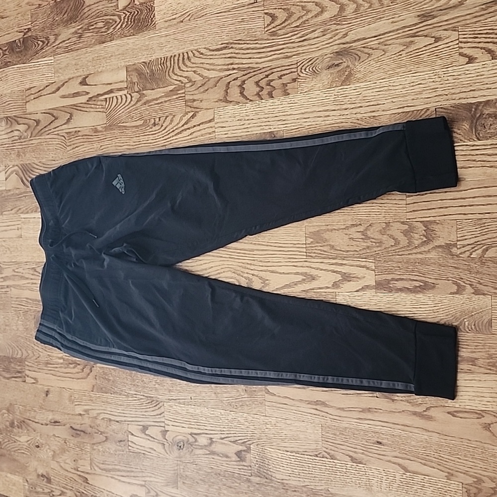 (M) Adidas Classic 3 Stripe Sweatpants Athleisure Comfortable Activewear